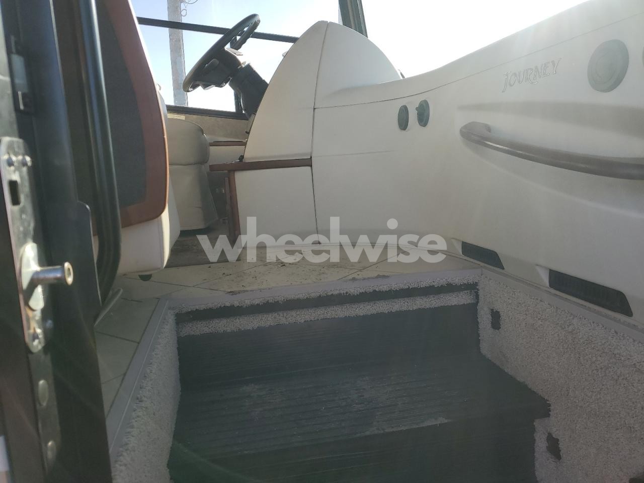 Photo 8 of 2013 WINN CHASSIS (VIN 4UZACUBS6DCFF5180)