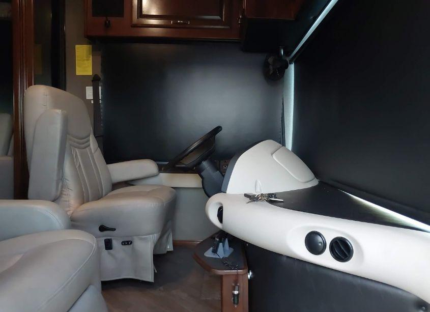 Photo 5 of 2018 Freightliner Motor HOME XC (VIN 4UZACWFC9JCKK1754)