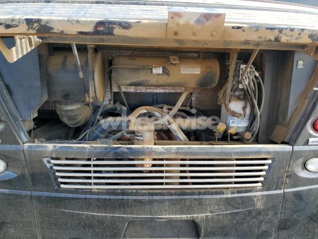 Photo 9 of 2019 FREIGHTLINER CHASSIS XC N/A (VIN 4UZFCGFG3KCLS7892)