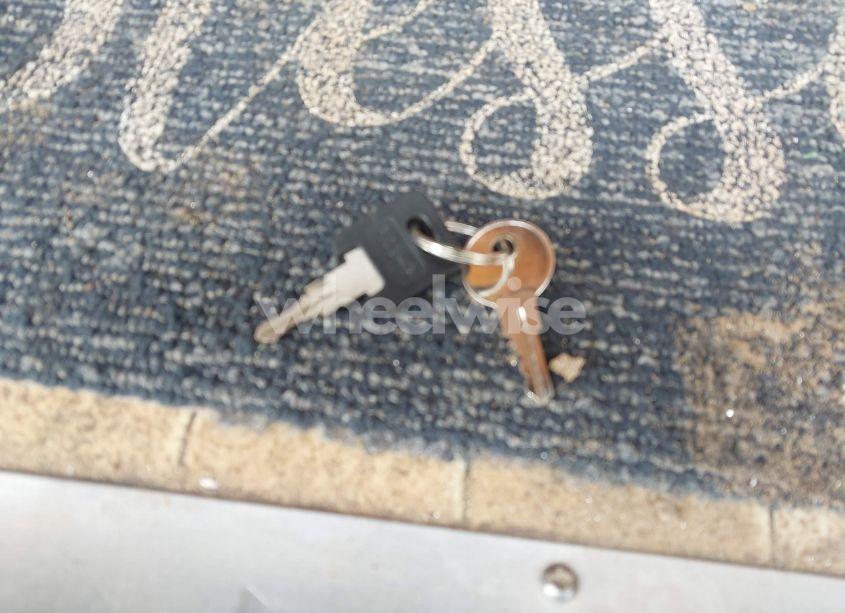 Photo 11 of 2008 Crossroads Seville 36 SK (VIN 4V0FC36258E002925)