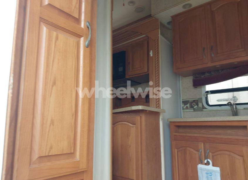 Photo 8 of 2008 Crossroads Seville 36 SK (VIN 4V0FC36258E002925)