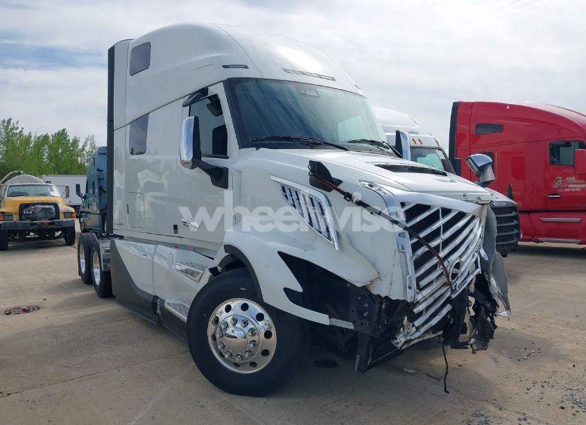 2025 Volvo New VNL (VIN 4V4BC9EH3SN694891) main photo