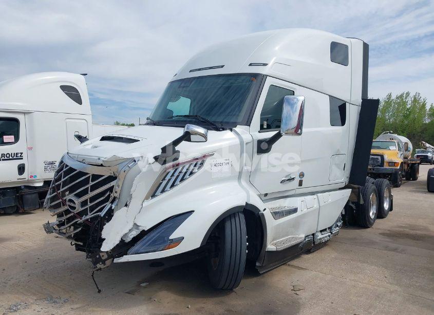 Photo 2 of 2025 Volvo New VNL (VIN 4V4BC9EH3SN694891)