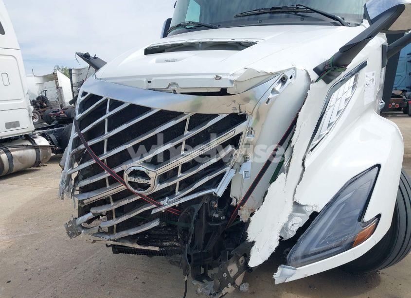 Photo 9 of 2025 Volvo New VNL (VIN 4V4BC9EH3SN694891)