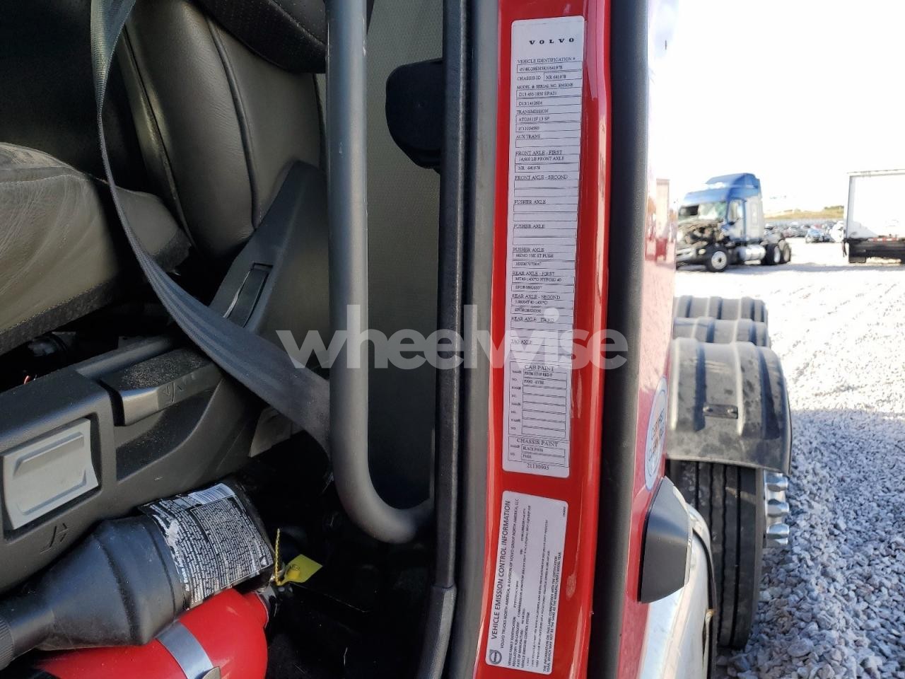 Photo 10 of 2024 VOLVO VHD SEMI TRUCK (VIN 4V4KG9EH5RN641978)