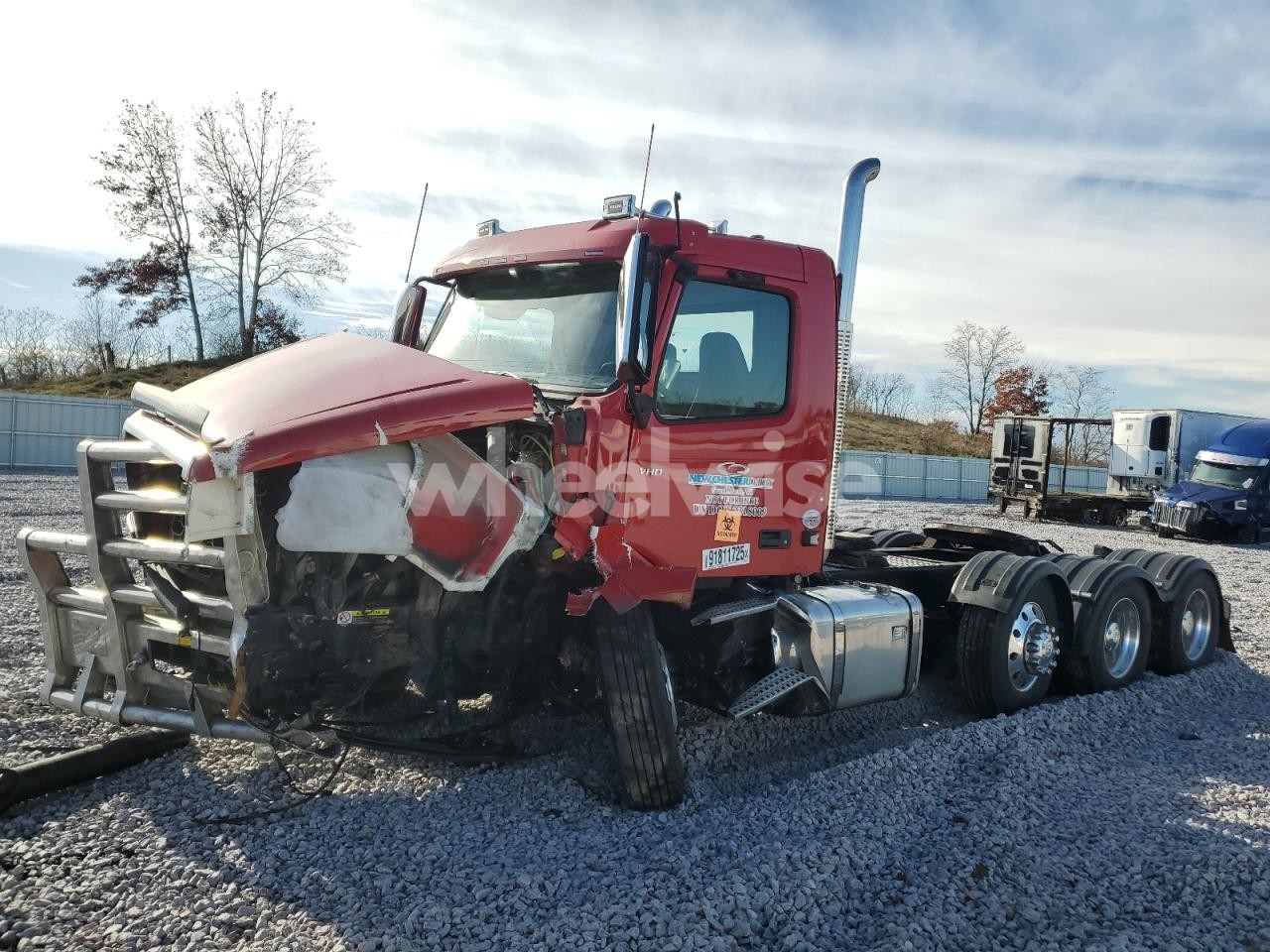 Photo 2 of 2024 VOLVO VHD SEMI TRUCK (VIN 4V4KG9EH5RN641978)