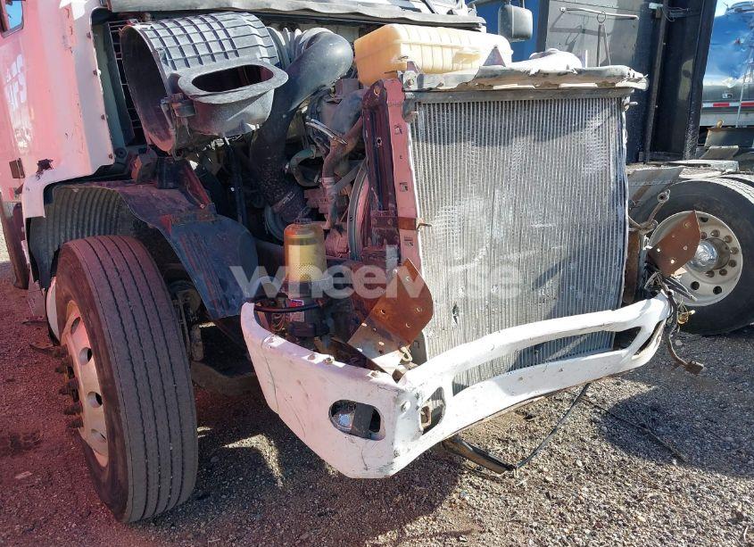 Photo 10 of 2004 Volvo Vn VNM (VIN 4V4M19GF64N355815)