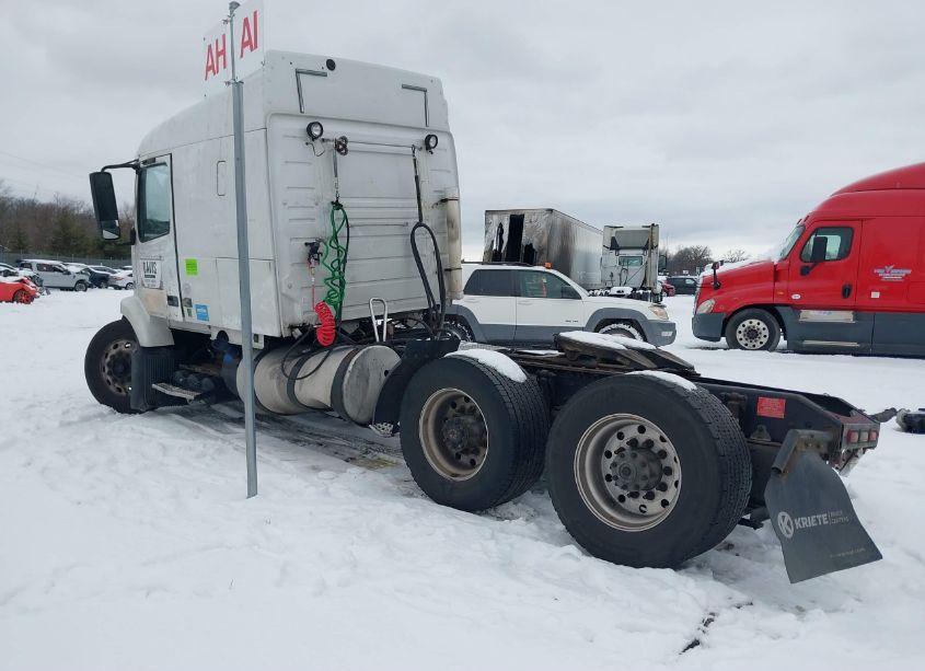 Photo 3 of 2015 Volvo Vn VNM (VIN 4V4M99DGXFN927607)