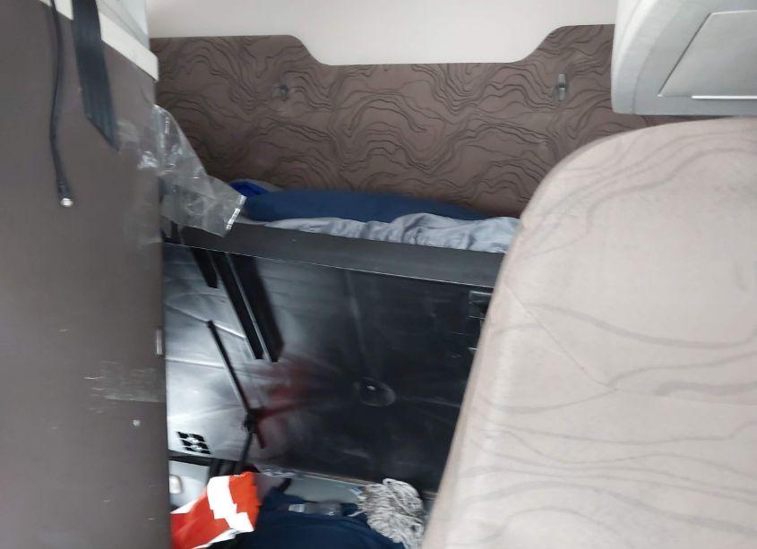 Photo 6 of 2015 Volvo Vn VNM (VIN 4V4M99DGXFN927607)