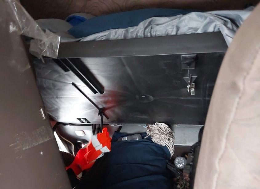 Photo 7 of 2015 Volvo Vn VNM (VIN 4V4M99DGXFN927607)