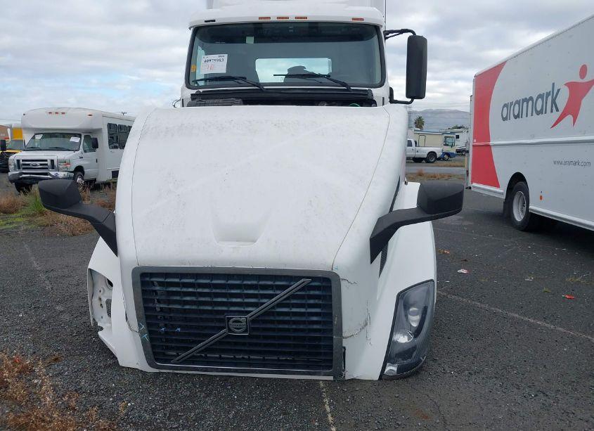 Photo 11 of 2012 Volvo Vn VNL (VIN 4V4N19EG0CN561131)