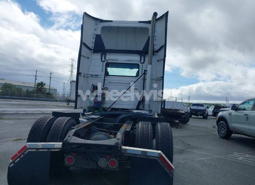 Photo 18 of 2012 Volvo Vn VNL (VIN 4V4N19EG1CN561154)