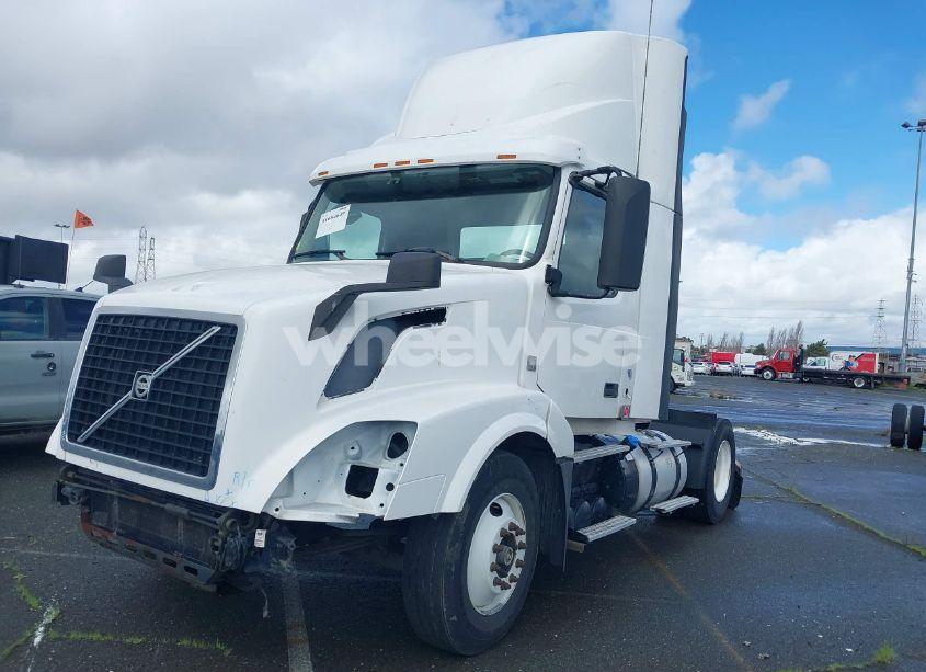 Photo 2 of 2012 Volvo Vn VNL (VIN 4V4N19EG1CN561154)