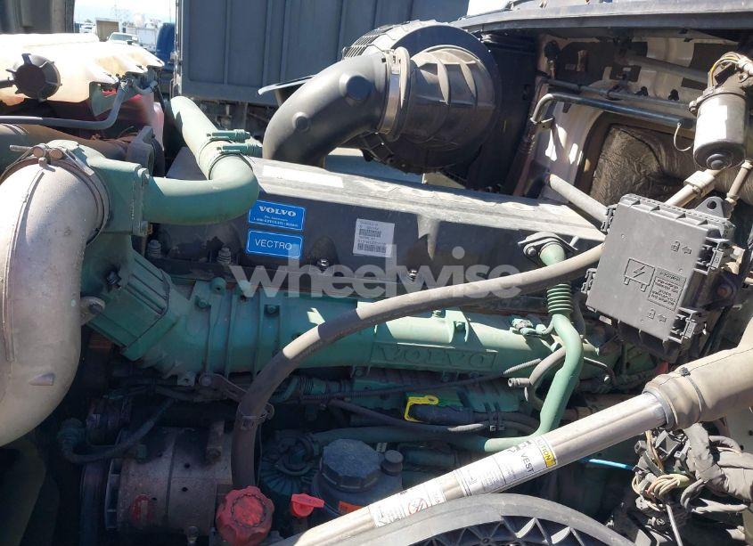 Photo 9 of 2012 Volvo Vn VNL (VIN 4V4N19EG1CN561154)