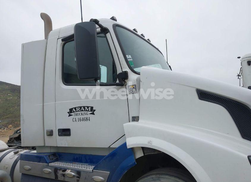 Photo 15 of 2012 Volvo Vn VNL (VIN 4V4N39EG0CN556957)