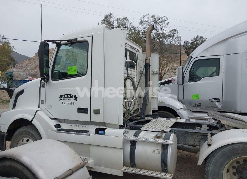 Photo 16 of 2012 Volvo Vn VNL (VIN 4V4N39EG0CN556957)