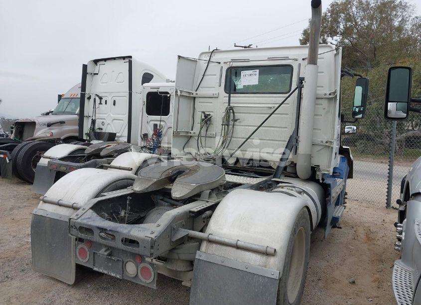 Photo 4 of 2012 Volvo Vn VNL (VIN 4V4N39EG0CN556957)