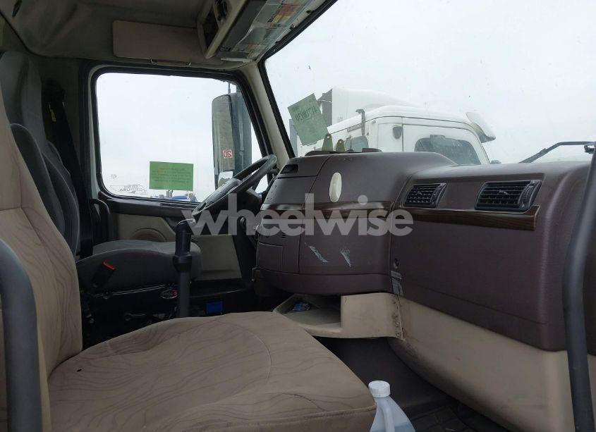 Photo 6 of 2012 Volvo Vn VNL (VIN 4V4N39EG0CN556957)