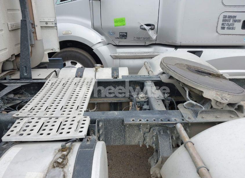 Photo 7 of 2012 Volvo Vn VNL (VIN 4V4N39EG0CN556957)