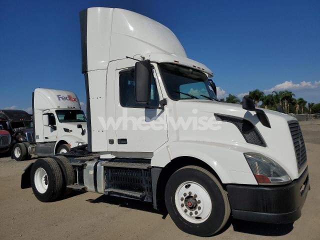 Photo 7 of 2017 VOLVO VNL SEMI TRUCK (VIN 4V4N39TGXHN988045)