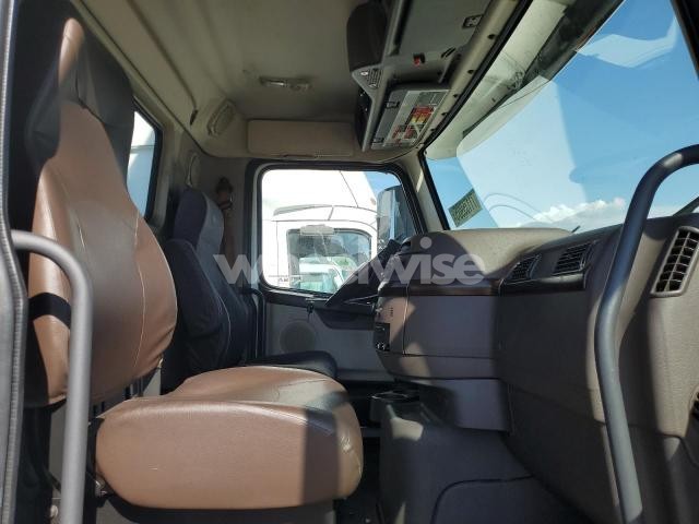 Photo 8 of 2017 VOLVO VNL SEMI TRUCK (VIN 4V4N39TGXHN988045)