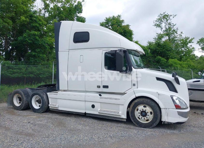 Photo 13 of 2016 Volvo Vn VNL (VIN 4V4N99EH5GN965923)