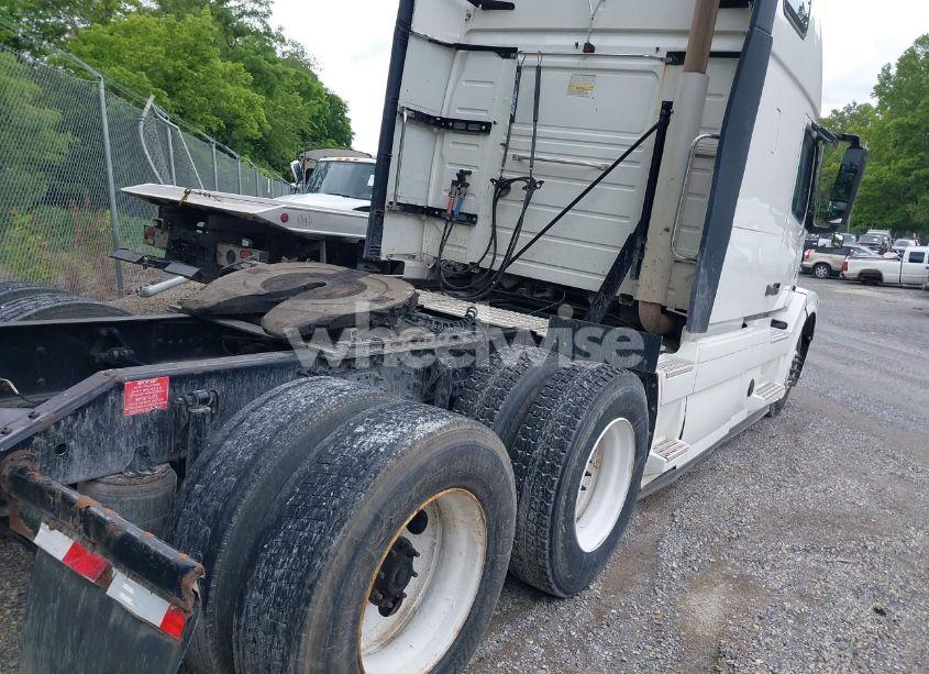 Photo 4 of 2016 Volvo Vn VNL (VIN 4V4N99EH5GN965923)