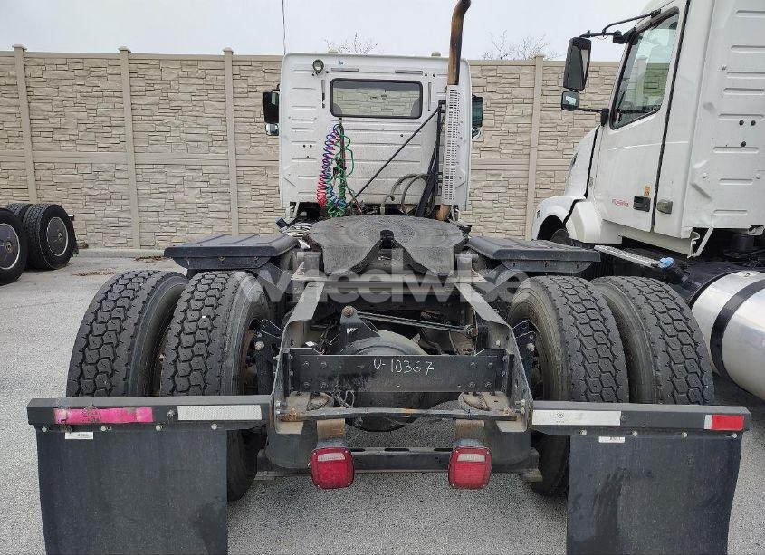 Photo 8 of 2017 Volvo Vnl N/A (VIN 4V4NC9DG7HN983559)