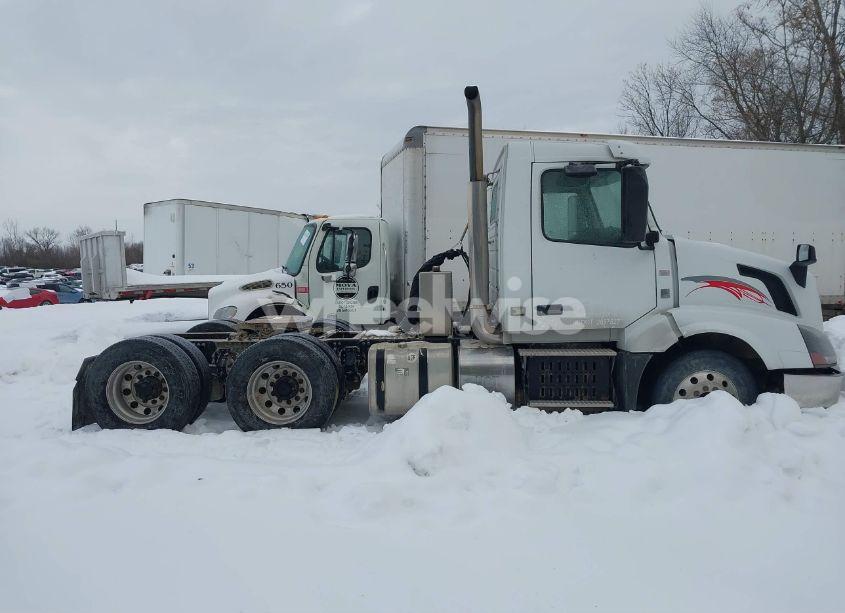 Photo 13 of 2012 Volvo Vn VNL (VIN 4V4NC9EG8CN541994)