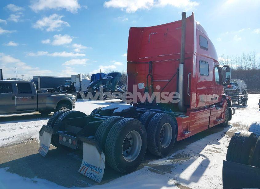 Photo 4 of 2012 Volvo Vn VNL (VIN 4V4NC9EH0CN561004)