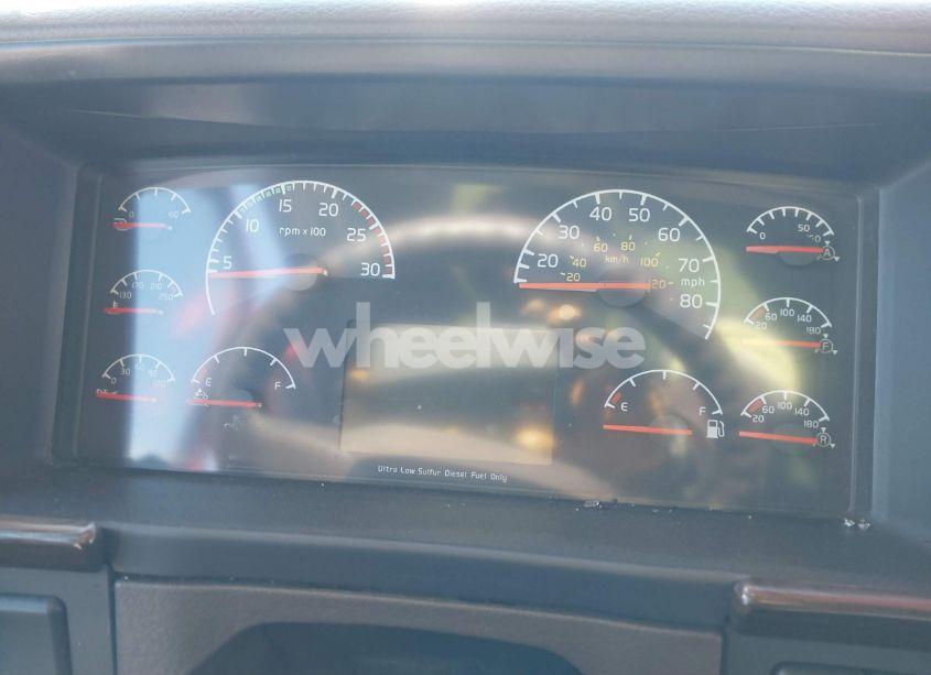 Photo 5 of 2012 Volvo Vn VNL (VIN 4V4NC9EH0CN561004)