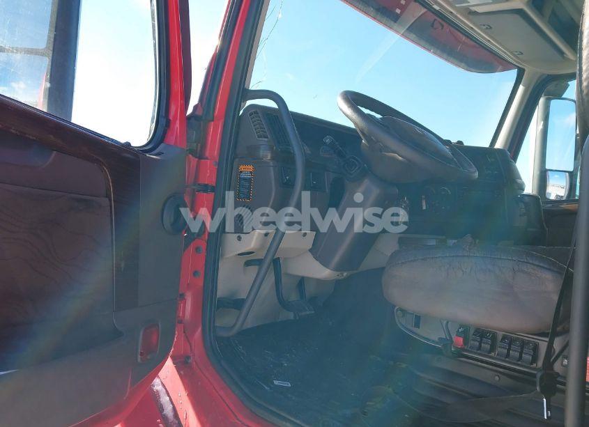 Photo 7 of 2012 Volvo Vn VNL (VIN 4V4NC9EH0CN561004)