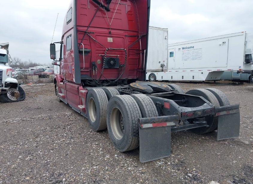 Photo 3 of 2015 Volvo Vn VNL (VIN 4V4NC9EH0FN915981)