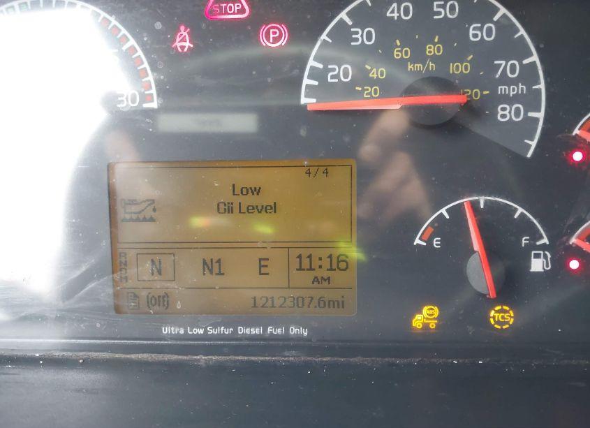 Photo 5 of 2015 Volvo Vn VNL (VIN 4V4NC9EH0FN915981)