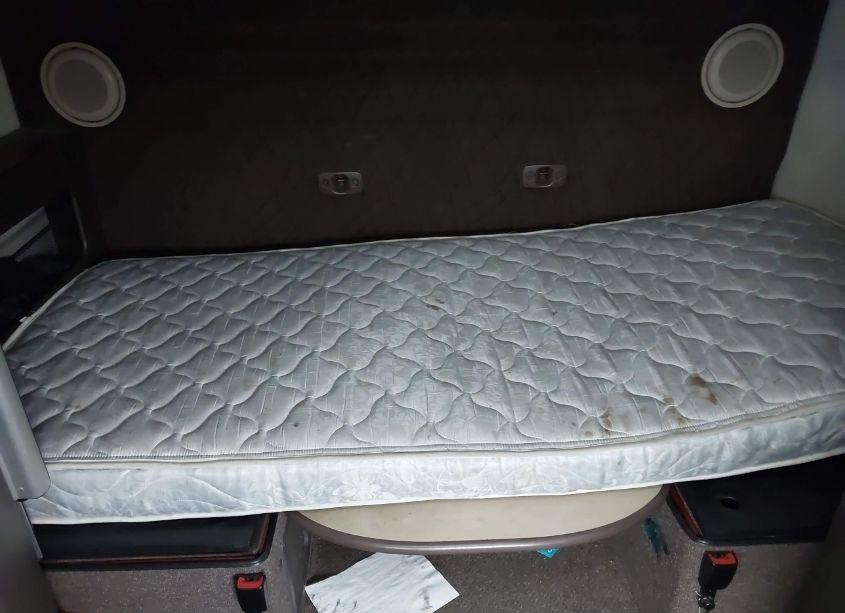 Photo 7 of 2015 Volvo Vn VNL (VIN 4V4NC9EH0FN915981)