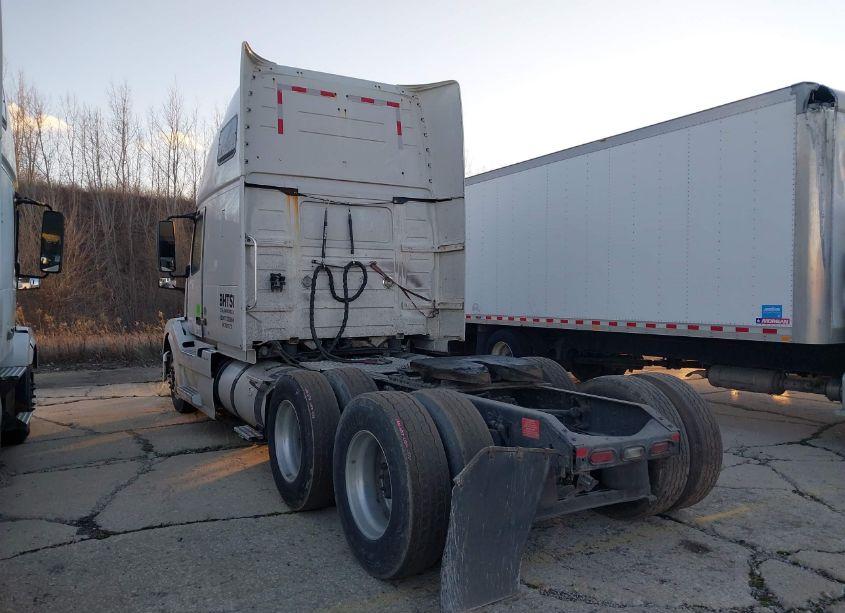 Photo 3 of 2016 Volvo Vn VNL (VIN 4V4NC9EH0GN937447)