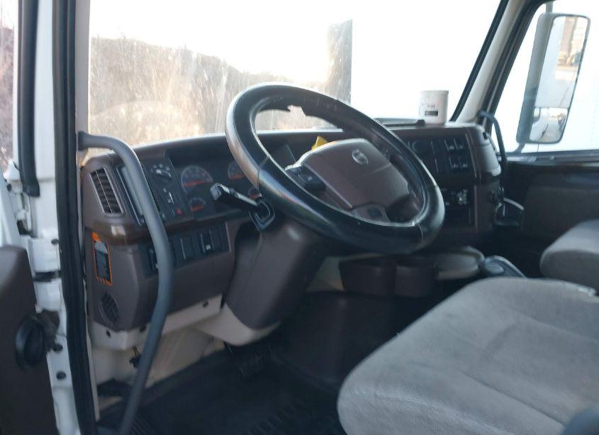 Photo 7 of 2016 Volvo Vn VNL (VIN 4V4NC9EH0GN937447)
