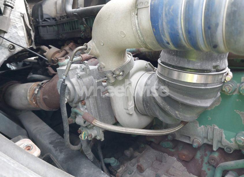 Photo 17 of 2015 Volvo Vn VNL (VIN 4V4NC9EH1FN908120)