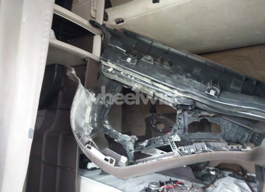 Photo 7 of 2015 Volvo Vn VNL (VIN 4V4NC9EH1FN908120)