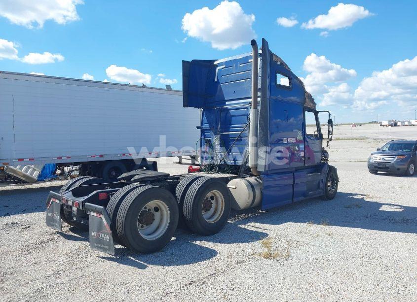 Photo 3 of 2015 Volvo Vn VNL (VIN 4V4NC9EH1FN916993)