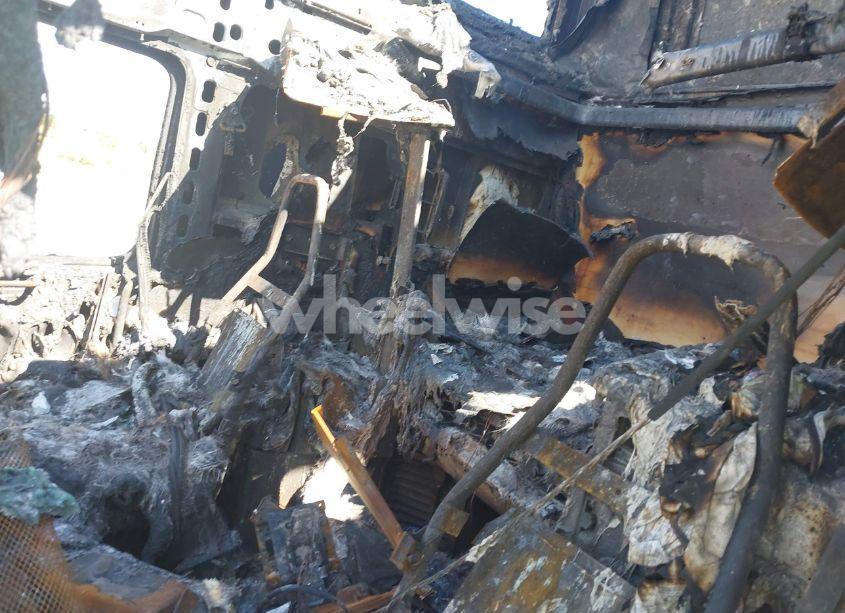 Photo 5 of 2015 Volvo Vn VNL (VIN 4V4NC9EH1FN916993)