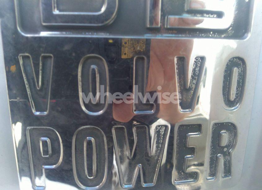 Photo 10 of 2015 Volvo Vn VNL (VIN 4V4NC9EH1FN917528)