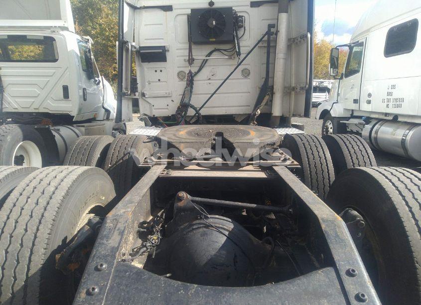 Photo 8 of 2015 Volvo Vn VNL (VIN 4V4NC9EH1FN917528)