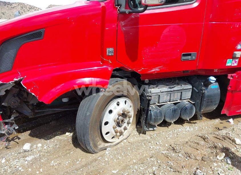 Photo 13 of 2015 Volvo Vn VNL (VIN 4V4NC9EH1FN922048)