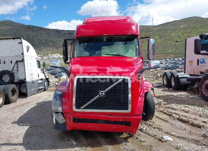 Photo 14 of 2015 Volvo Vn VNL (VIN 4V4NC9EH1FN922048)