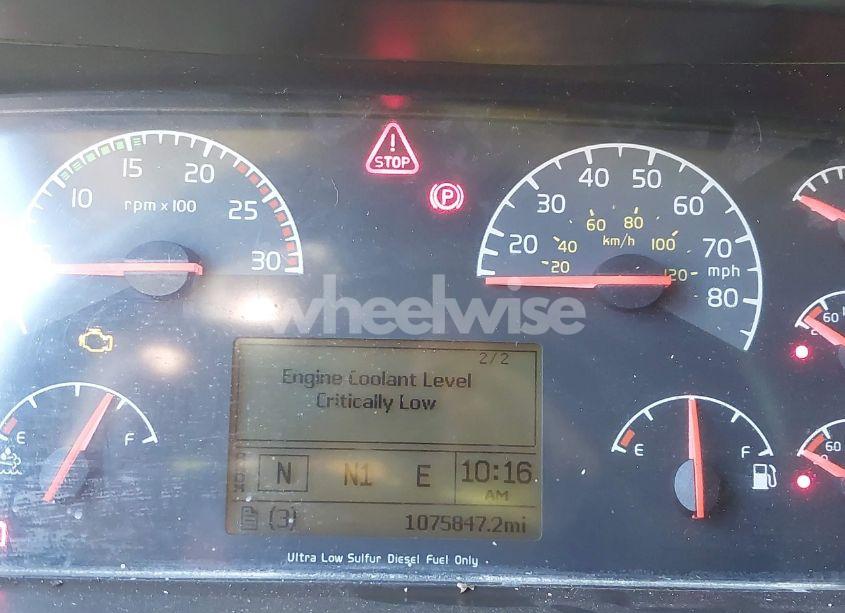 Photo 5 of 2015 Volvo Vn VNL (VIN 4V4NC9EH1FN922048)