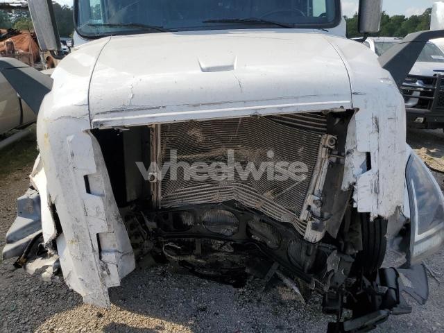 Photo 6 of 2022 VOLVO VN VNL (VIN 4V4NC9EH1NN304579)