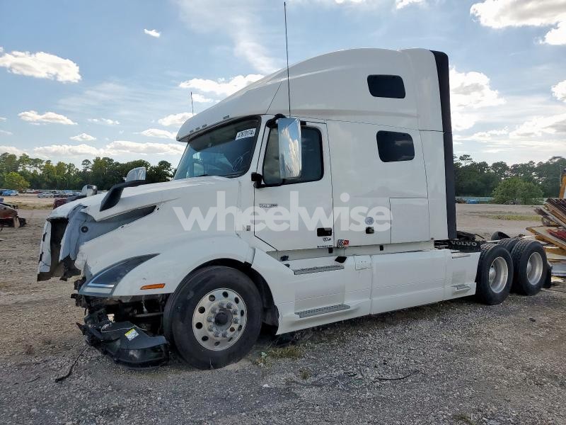 Photo 9 of 2022 VOLVO VN VNL (VIN 4V4NC9EH1NN304579)