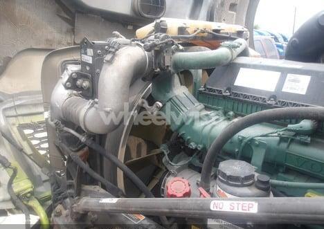 Photo 10 of 2022 Volvo Vnl (VIN 4V4NC9EH1NN605658)