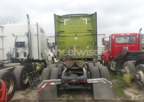 Photo 4 of 2022 Volvo Vnl (VIN 4V4NC9EH1NN605658)